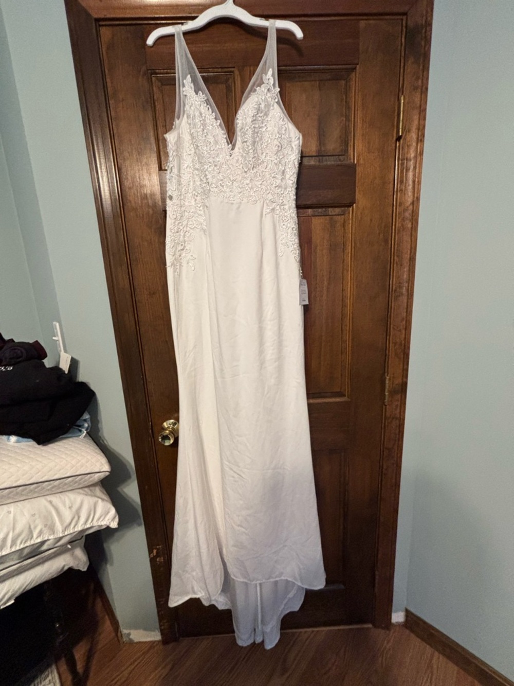 Elegant White Lace Bodice Bridal Gown with V-Neck